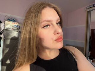 camslut masturbating GraceHollis