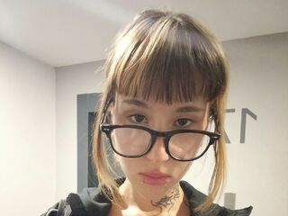 naked cam girl masturbating with vibrator HallieAblin