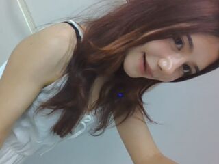 naked camgirl picture HoaBuis