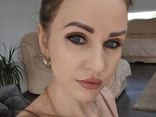 cam girl webcamsex IvonaRoss