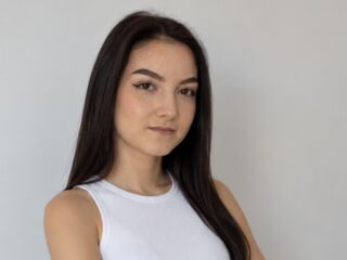 camgirl masturbating with sex toy JacquieShouse