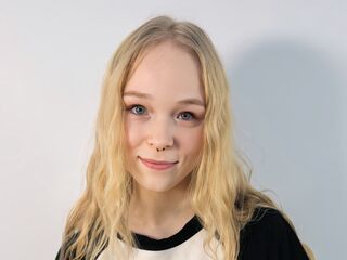 sexvideo KamiMellema