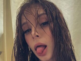 camgirl fingering shaved pussy KathrineBenty