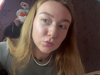 hot cam whore KayeEliasen