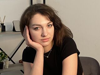 naked cam girl masturbating with sextoy KimberleeSavells