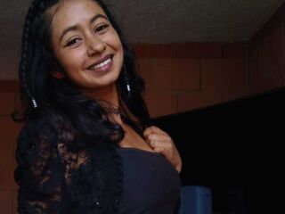 adult webcam chat room LauCardigan