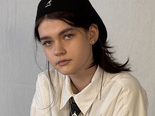 shower web cam LeannMolineaux