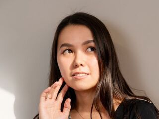 camwhore fingering pussy LeoniaMangis