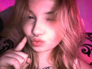 chatroom webcam pic LucileSharples