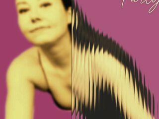 adult live web cam LucyLevatto