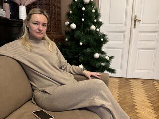 livesex cam girl LyannaBlaze