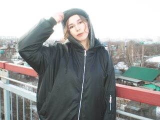 masturbating camgirl MagalyArney