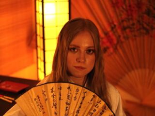 spy web cam MandiKressierer