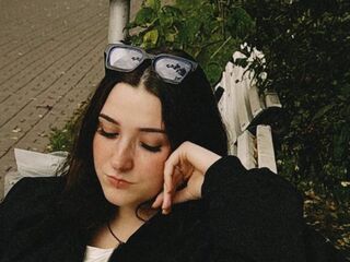 naked webcam girl photo MargaretAlfaro