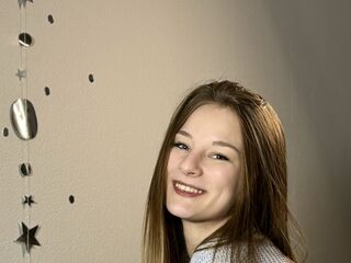 girl chatroom MarlaMeachem