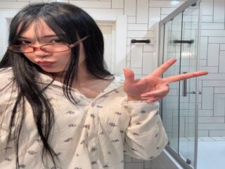 camwhore masturbating with sextoy MilaEva