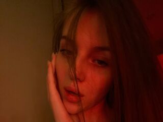 girl showing pussy MillieBurnworth