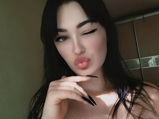 naughty camwhore MillyDerty