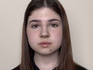 girl fingering bald pussy MitsueEnriguez