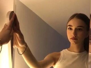 naked girl with webcam masturbating PansyGandara