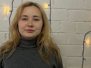 girl fingering bald pussy PollySausedo