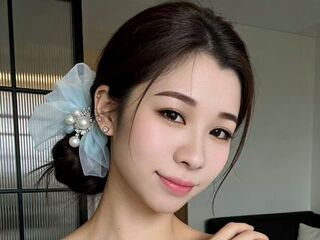 cam girl masturbating with vibrator QinWeiwei