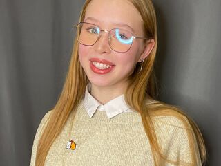 fingering girl cam picture RomanaGuethle