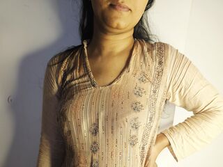naked webcamgirl picture RubbynaKhan