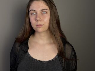 nude gamgirl RuthLazzaro