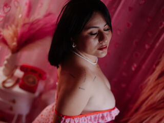 cam girl playing with sextoy SaraGuzmann