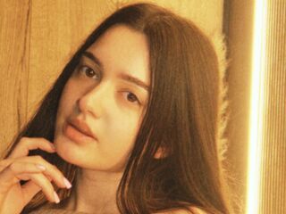 camslut topless SavannahHoward