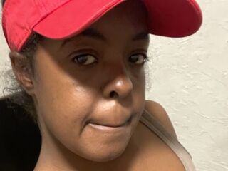 naked girl with webcam masturbating with dildo SeaBaddieGoddess