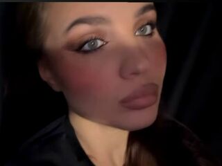 webcamstripper SeemaRedhouse