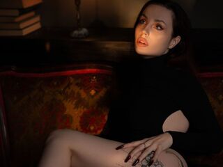 hot cam girl fingering shaved pussy SelenaDergan