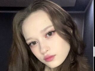 camgirl shaving pussy ShariCasbeer