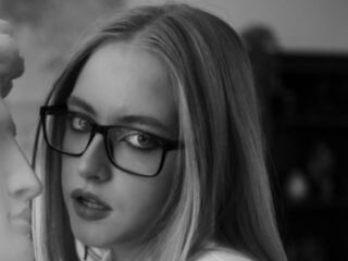 cyber sex chat room SheliaEdwards