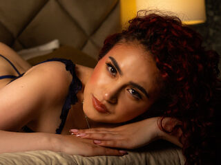 cam girl playing with sextoy SiilvanaSantos