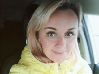 naked cam girl masturbating with sextoy SkyKuper