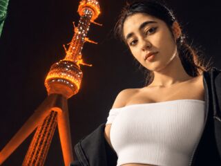 masturbating TessieFardo