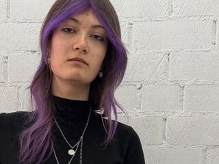 hot cam girl masturbating with sextoy TieshaKresha