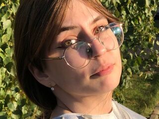 cam girl playing with vibrator VanessaTregilia
