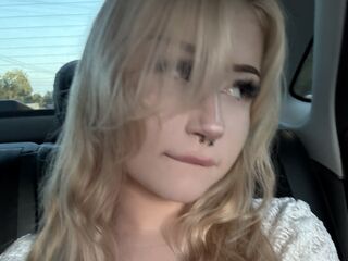 camgirl masturbating with sextoy VerlieRentar