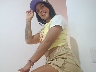 girl showing pussy YuliFernanda